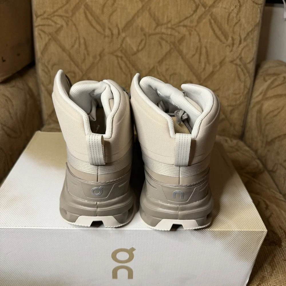 On Running Womens 10 Cloudrock Hiking Boots Beige Desert/Clay Mid Top WATERPROOF - Picture 5 of 8